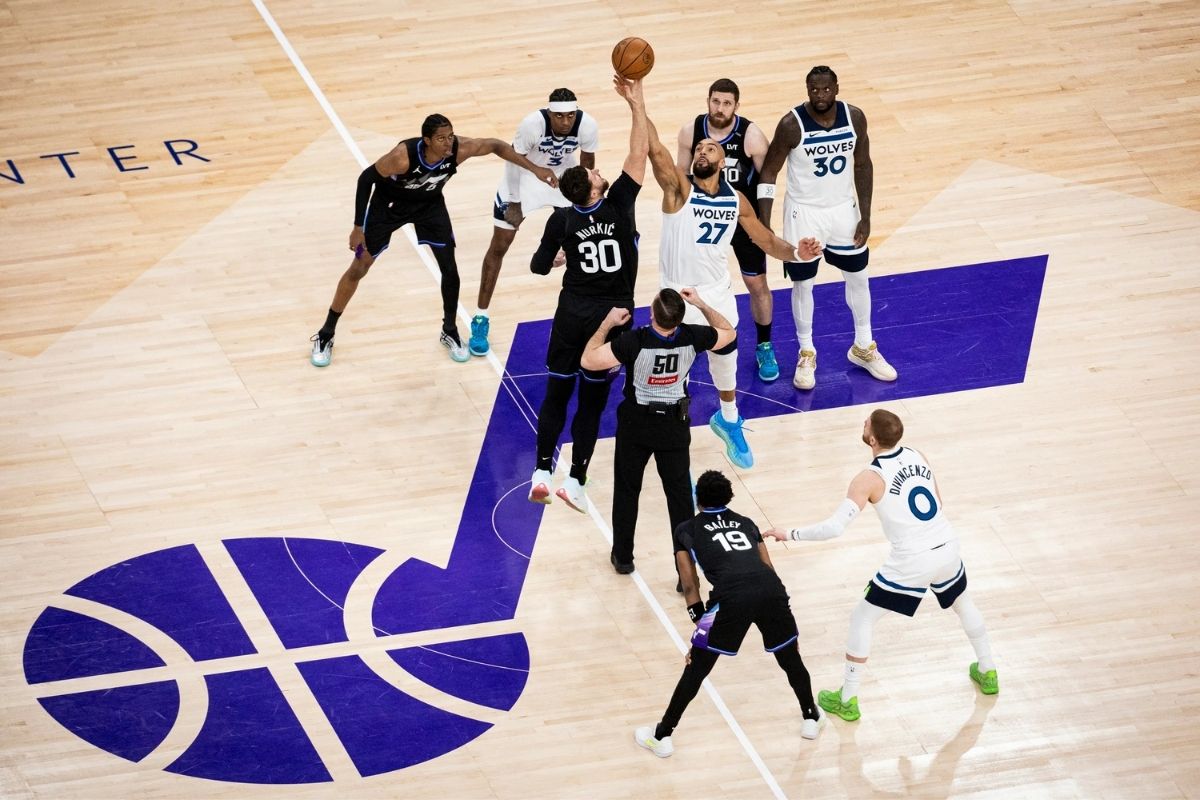 Lakers are selling for $12.5B. What will the Utah Jazz be worth?