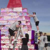 Utah families donate diapers, tour new homes for people experiencing homelessness