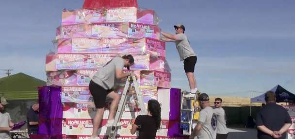 Utah families donate diapers, tour new homes for people experiencing homelessness