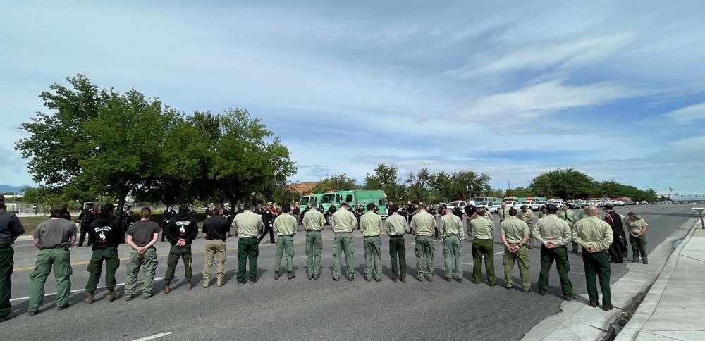 Firefighting community honors pilots killed in crash near Widemouth 2 fire