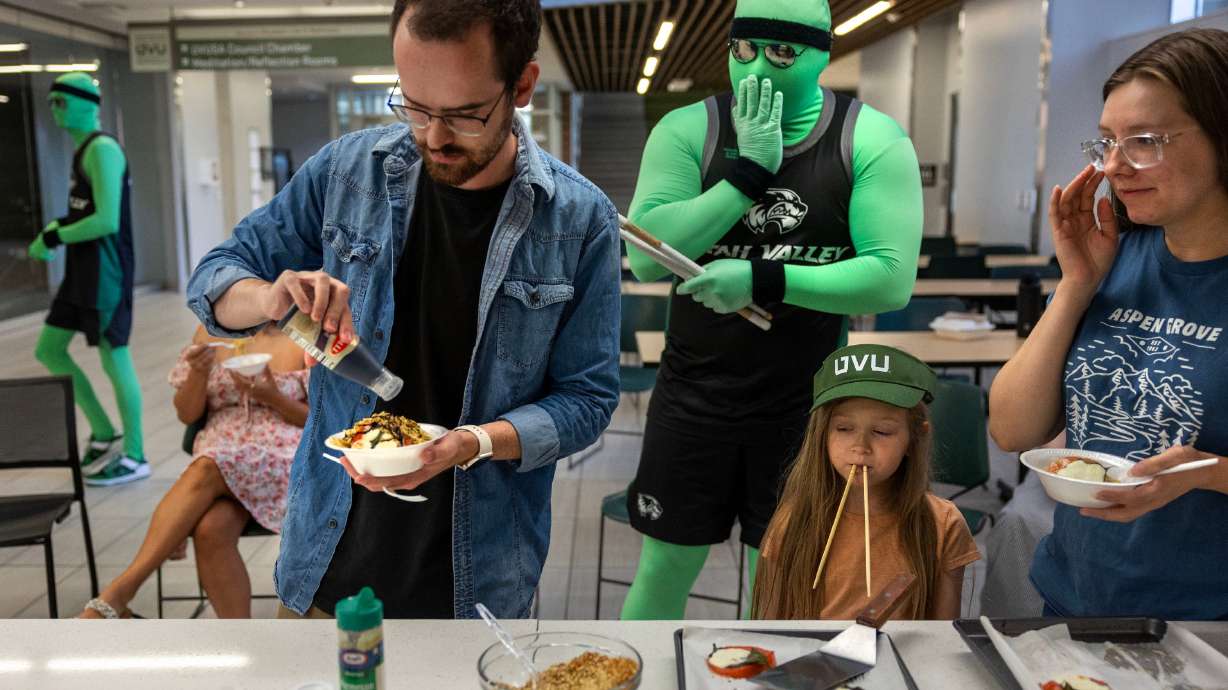 Students get to sample zucchini pasta with a roasted caprese crown that was prepared during a Fresh Food Friday budget cooking class at Utah Valley University in Orem on Friday.