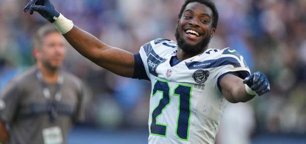 Seahawks, CB Devon Witherspoon agree to 4-year, $132 million deal, AP source says