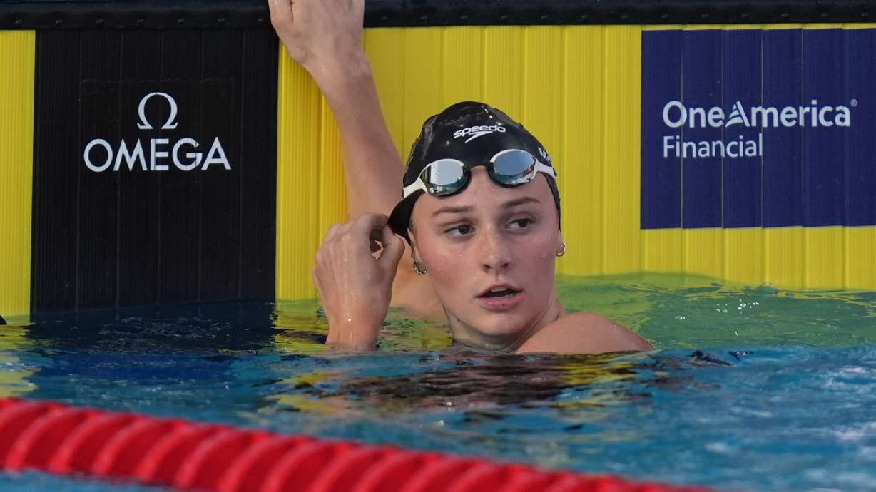 Summer McIntosh, of Canada, looks on after the women's 400 meters freestlye final at the Pan Pacific Swimming Championships Friday, Aug. 14, 2026 in Irvine, Calif.