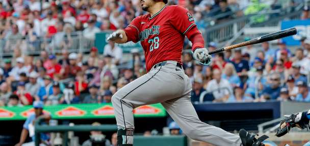 Arizona third baseman Arenado worried after leaving loss to the Braves with left trunk discomfort