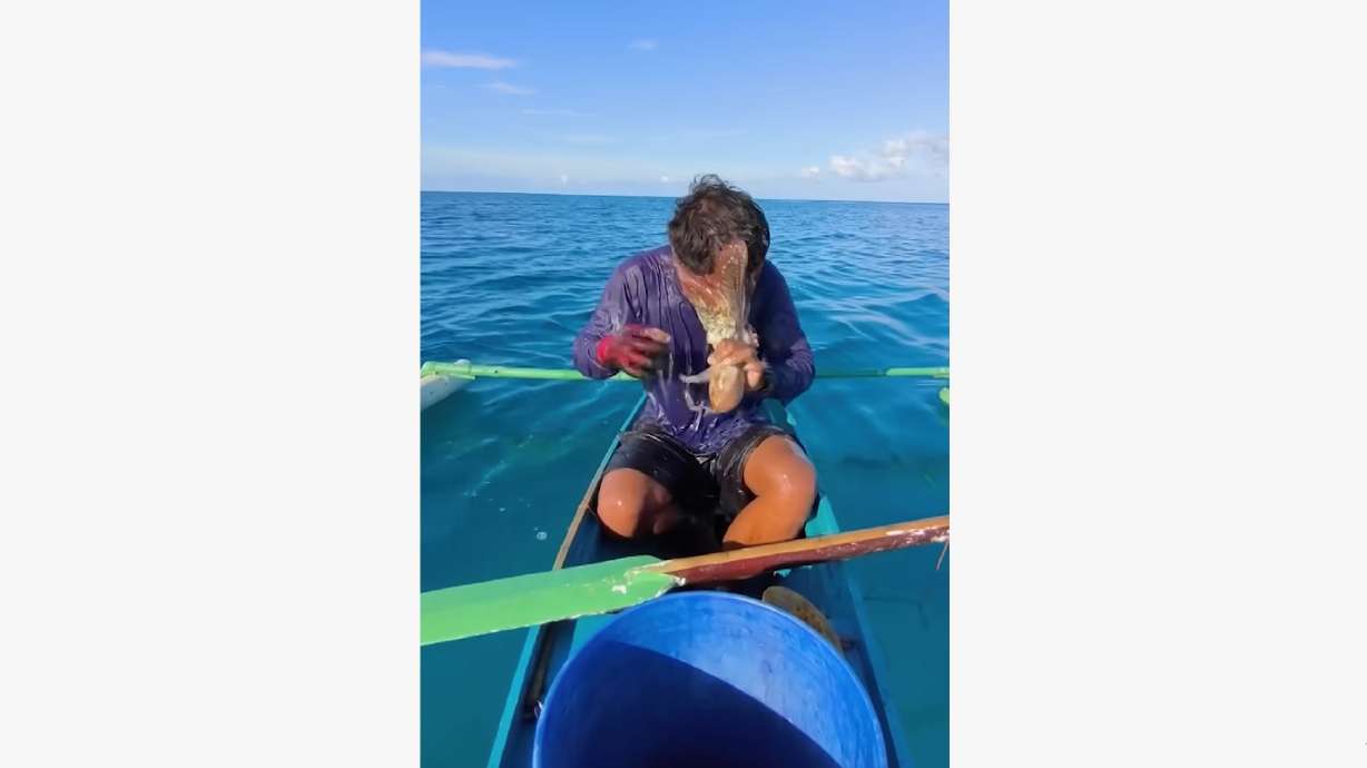 A Filipino fisherman engaged in an epic battle with an octopus after inadvertently landing the creature while fishing, according to video making the rounds of the incident since last week.