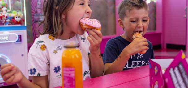 Pinkbox Doughnuts expands in Utah to big crowds and long lines