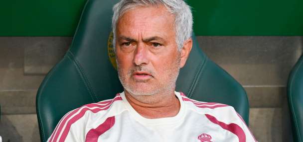 Real Madrid officially presents José Mourinho in a closed-door ceremony