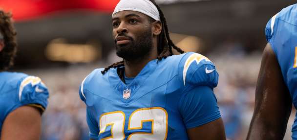New York Giants are signing running back Najee Harris, AP source says