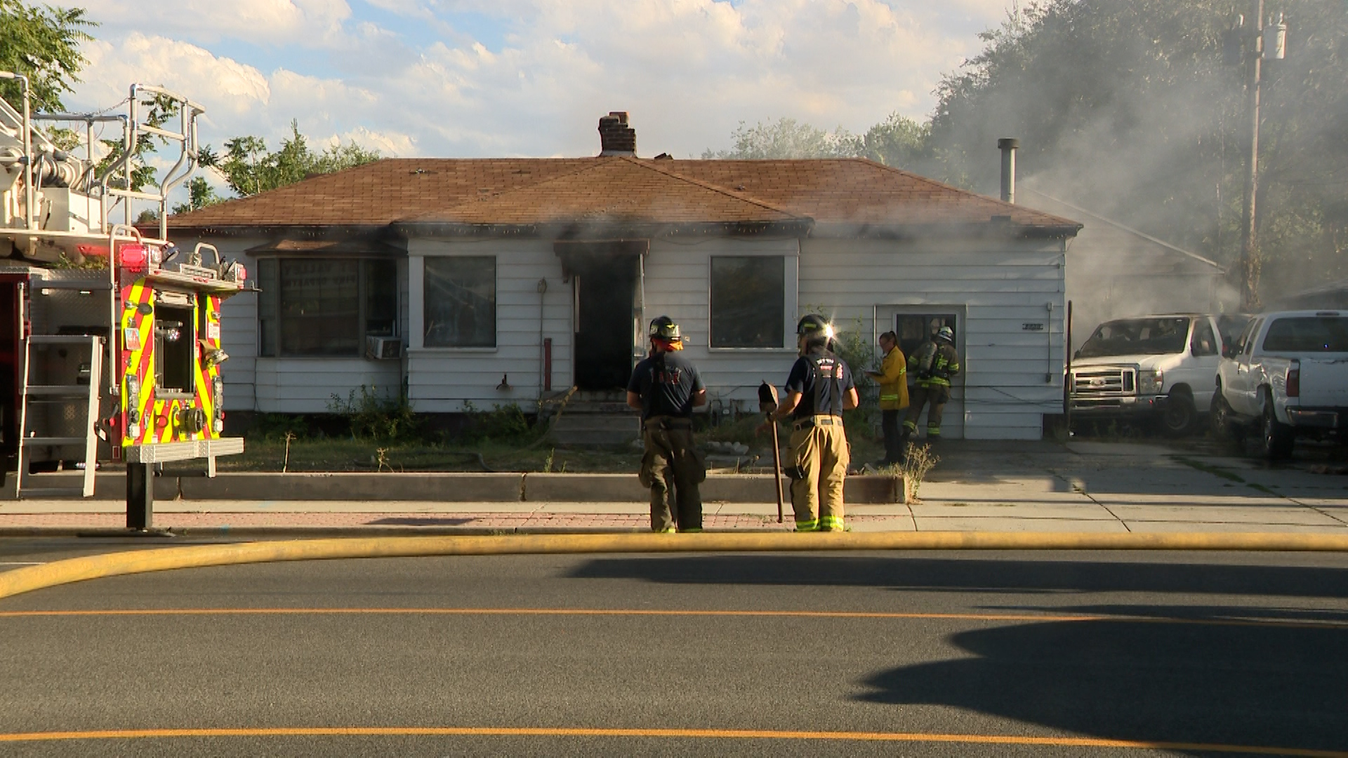 Firefighters respond to West Valley City house fire
