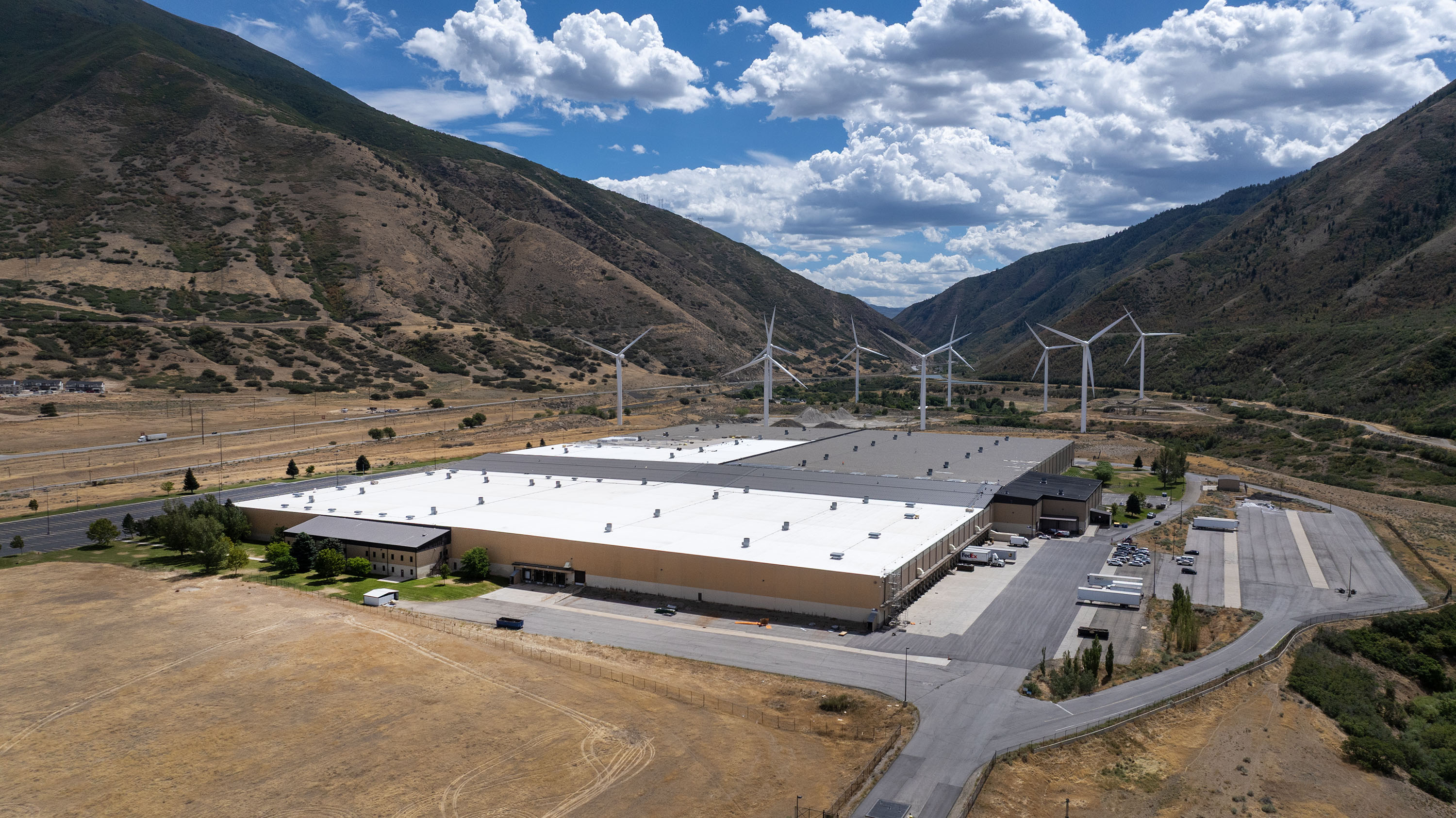 Residents voice concerns over self-powered data center proposal in Spanish Fork