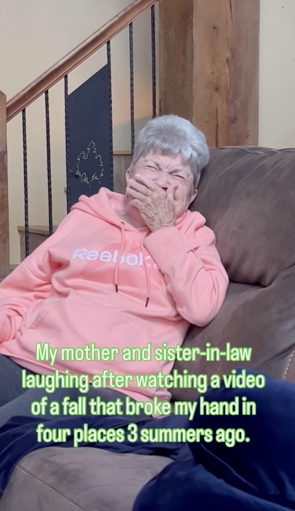 A woman shares a video to her mother, who gets an uncontrollable case of the giggles.