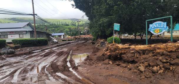 Still recovering from Hurricane Lala, Hawaii prepares for a possible weekend cyclone