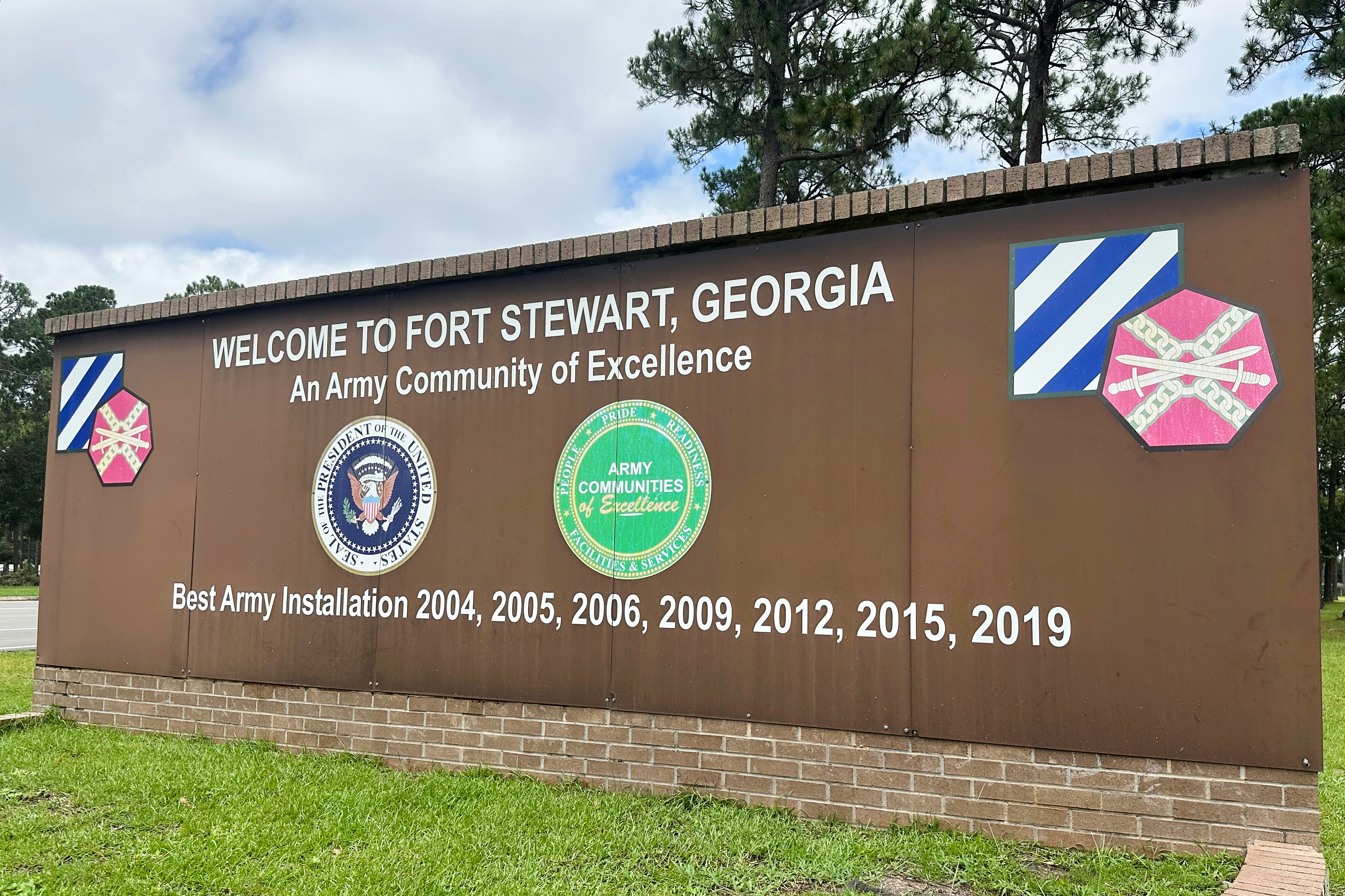One Army unit is offering 4 bonus days off to play Grand Theft Auto for soldiers who reenlist