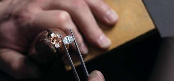 Expert advice on buying the perfect engagement ring