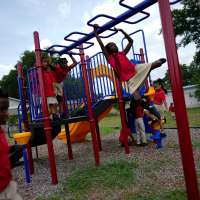 How to help your kids make friends at a new school