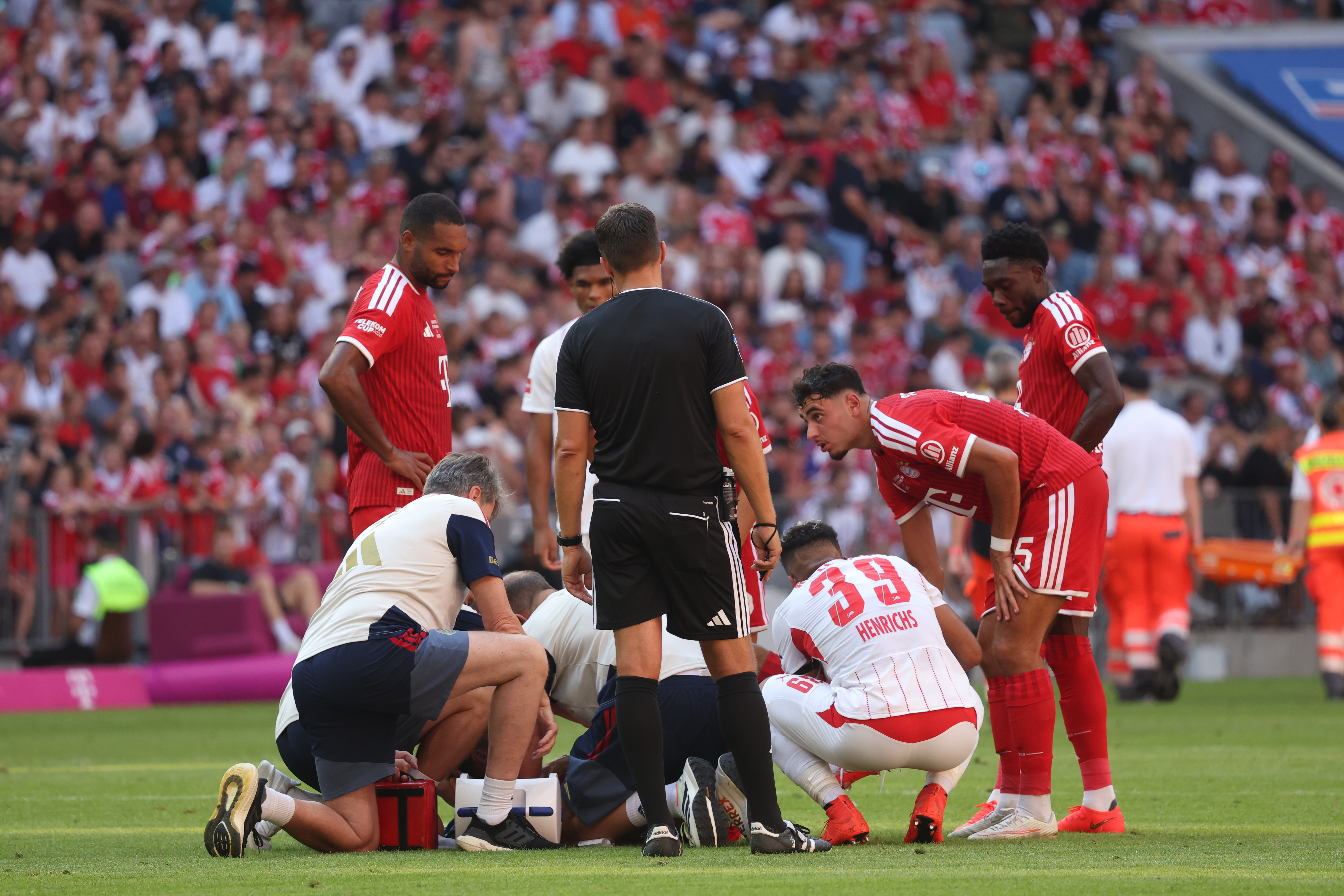 Bayern Munich: Musiala had neurological issue for 'long time,' treatment change caused collapses