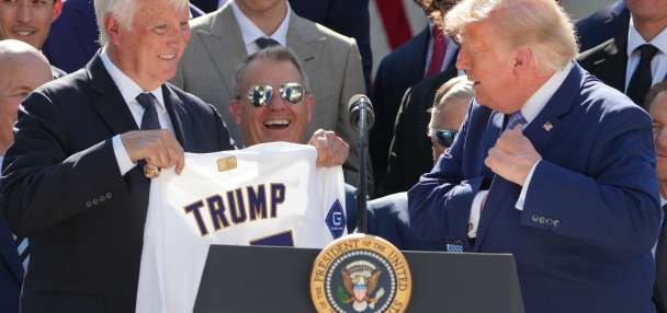Dodgers president shuts down sale rumors after Mark Walter's $12.5B Lakers deal