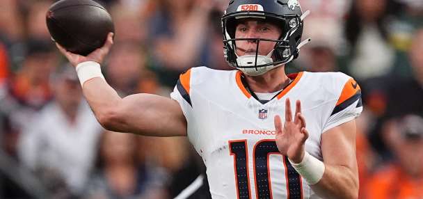 Bo Nix shines in return from broken ankle, but Broncos fall to Packers 33-13
