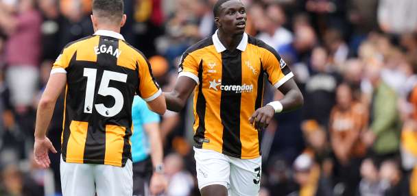 Man United beaten 2-0 as Hull makes dream return to Premier League