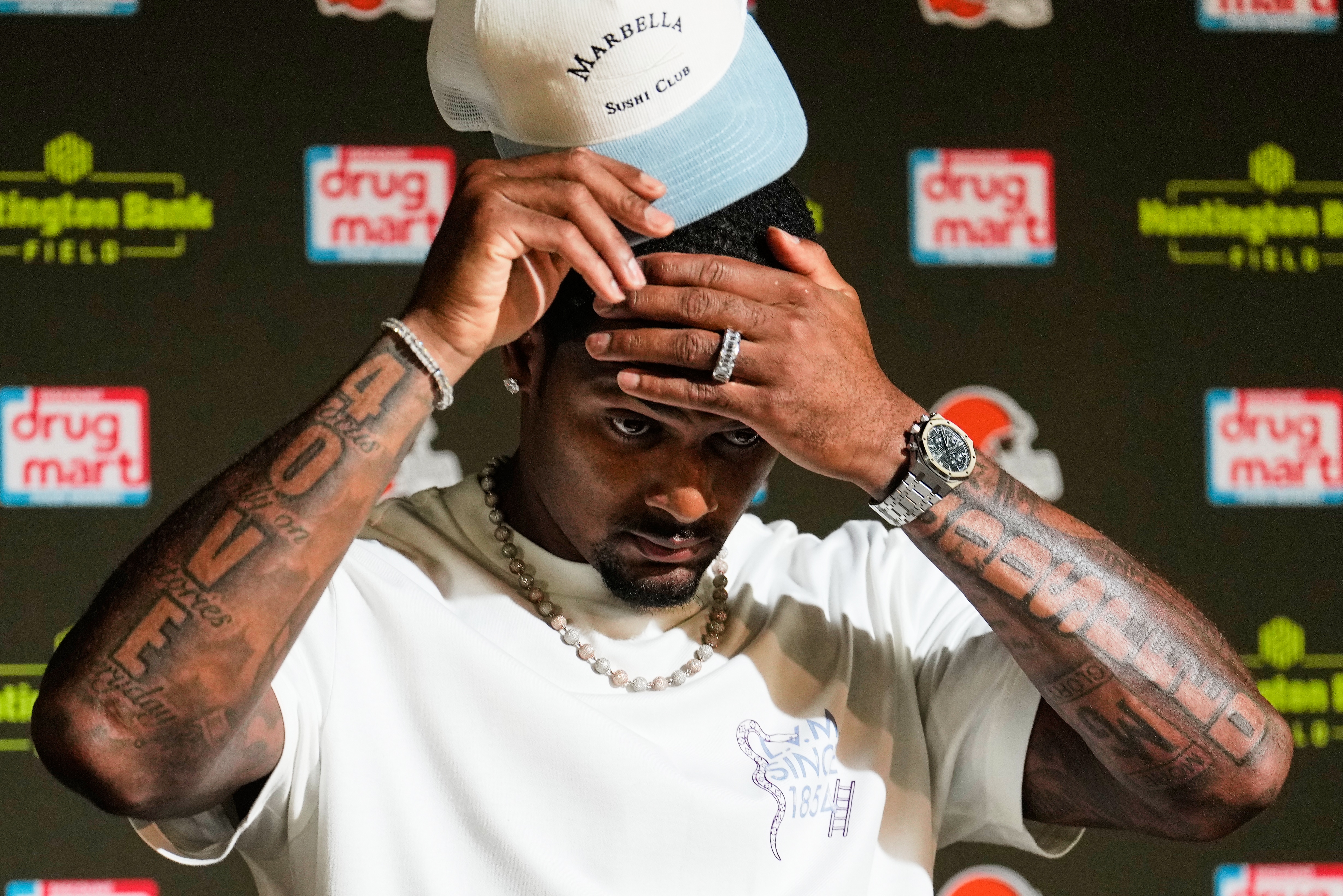 Deshaun Watson calls booing by Browns fans 'disrespectful' and 'personal,' but QB feels love on road