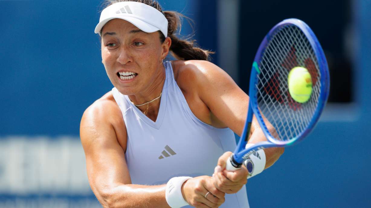 Jessica Pegula of the United States returns the ball from Diana Shnaider during the National Bank Open tennis tournament in Toronto, on Saturday, Aug. 8, 2026.