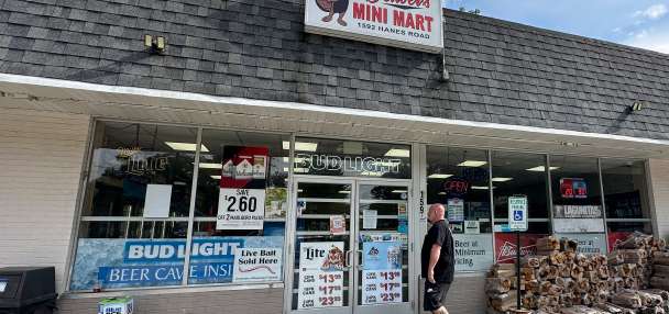 Buc-ee's chain draws outcry in Ohio for launching fight over a mini mart's beaver logo