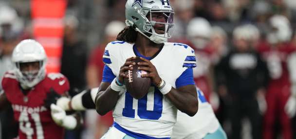 Milton throws 2 TDs in 1st half, makes case for Cowboys' backup job in 34-13 win over Cardinals