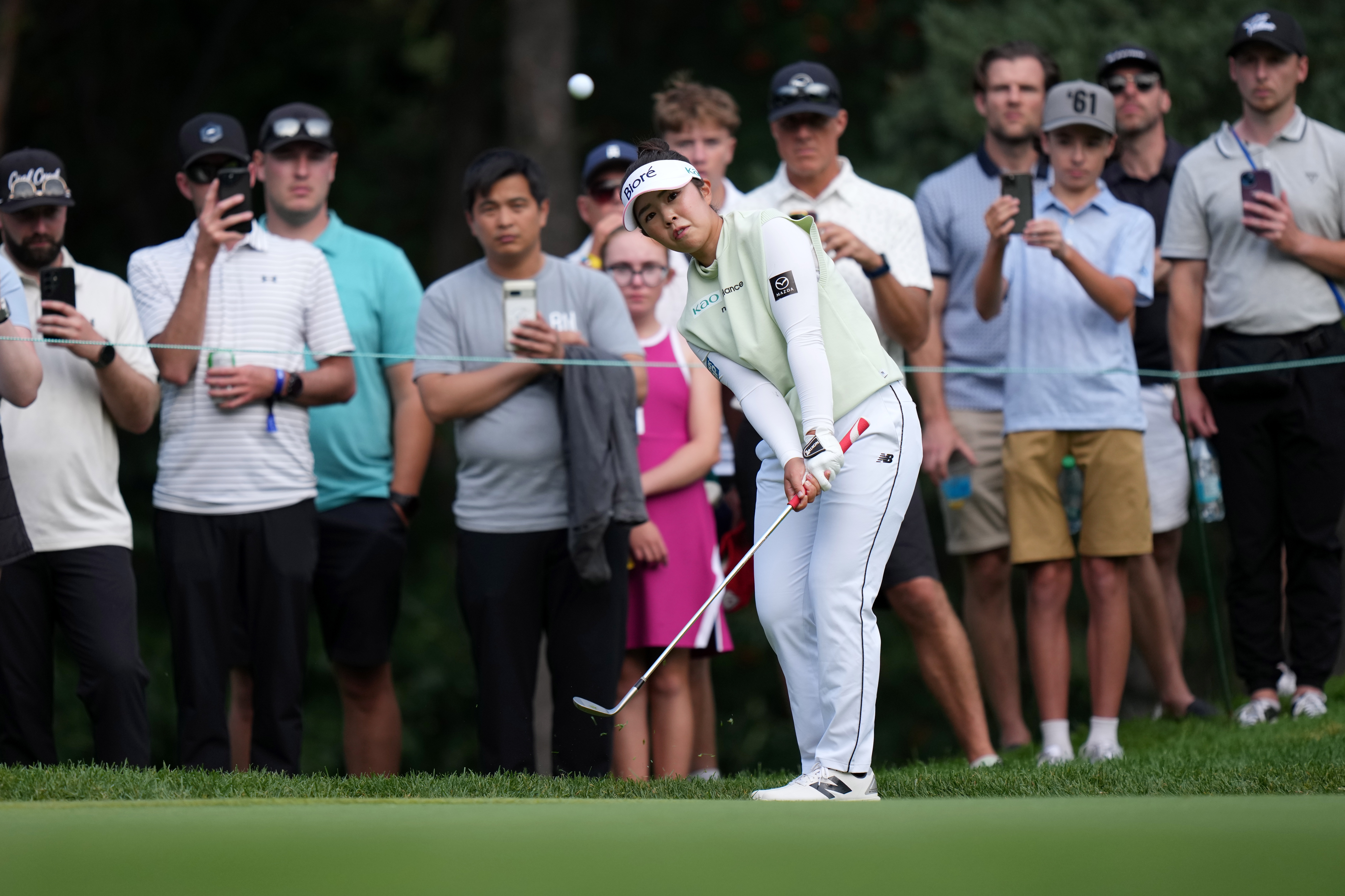 Yamashita matches LPGA Tour's 72-hole scoring record in 9-stroke victory in Edmonton