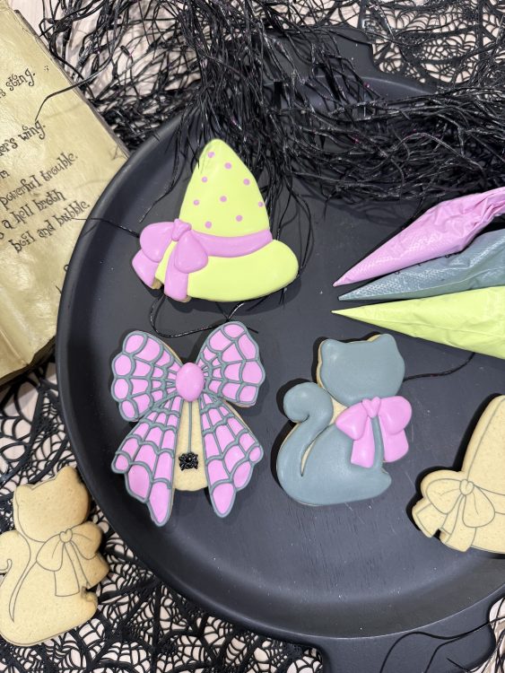 Drop-n-Decorate Cookie Kit (October)