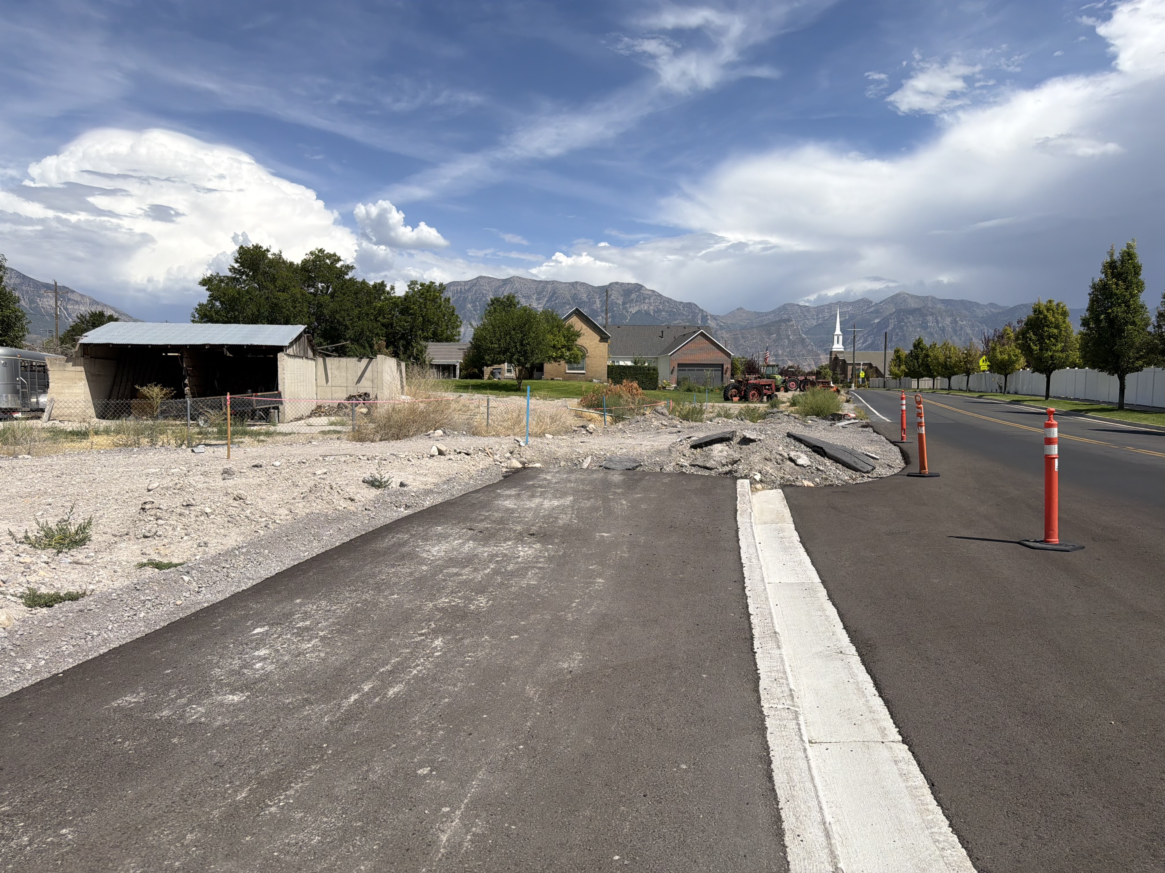 Why is a 200-yard stretch of road in Vineyard causing such a ruckus? 
