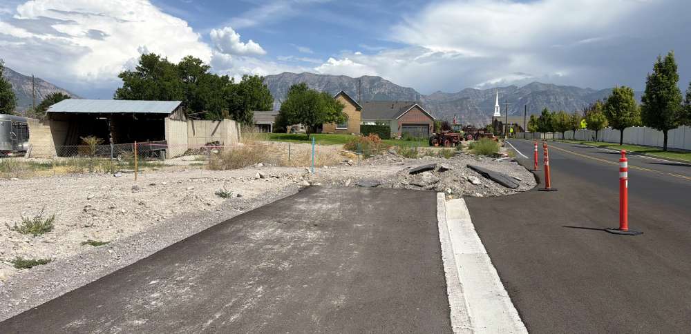 Why is a 200-yard stretch of road in Vineyard causing such a ruckus?