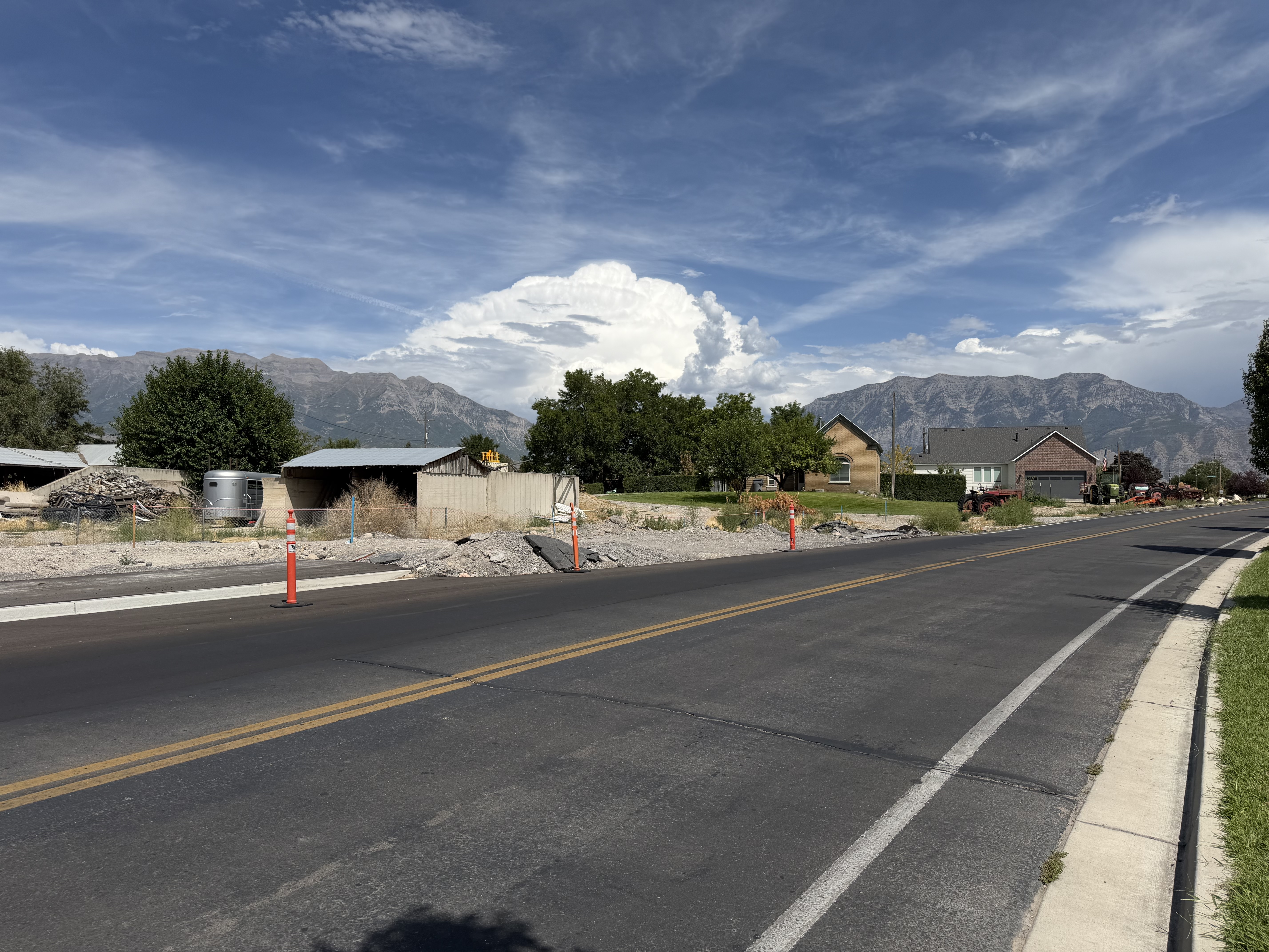 A paved trail suddenly ends along the north side of 400 South in Vineyard on Aug. 21. The future of the road has been the topic of heated debate for months in Vineyard.