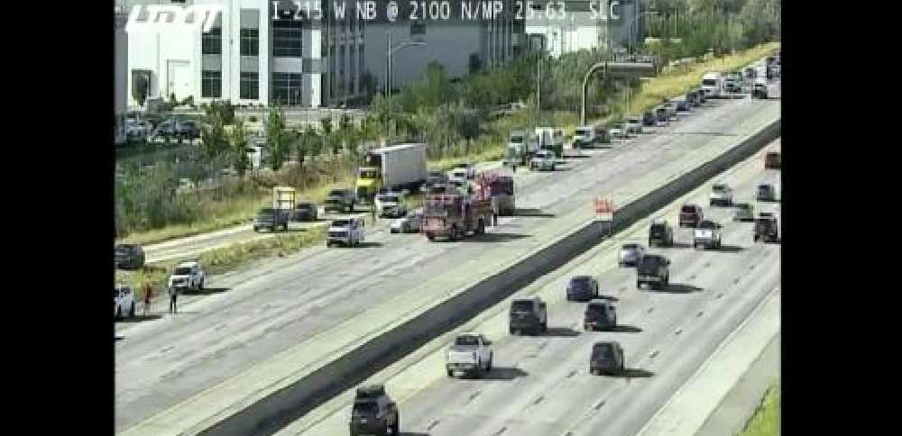 2 people dead following I-215 crash