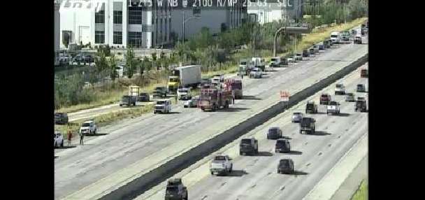 2 people killed in I-215 crash identified
