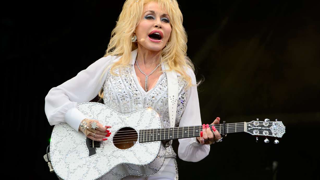 U.S singer Dolly Parton performs at Glastonbury music festival, England, June 29, 2014.