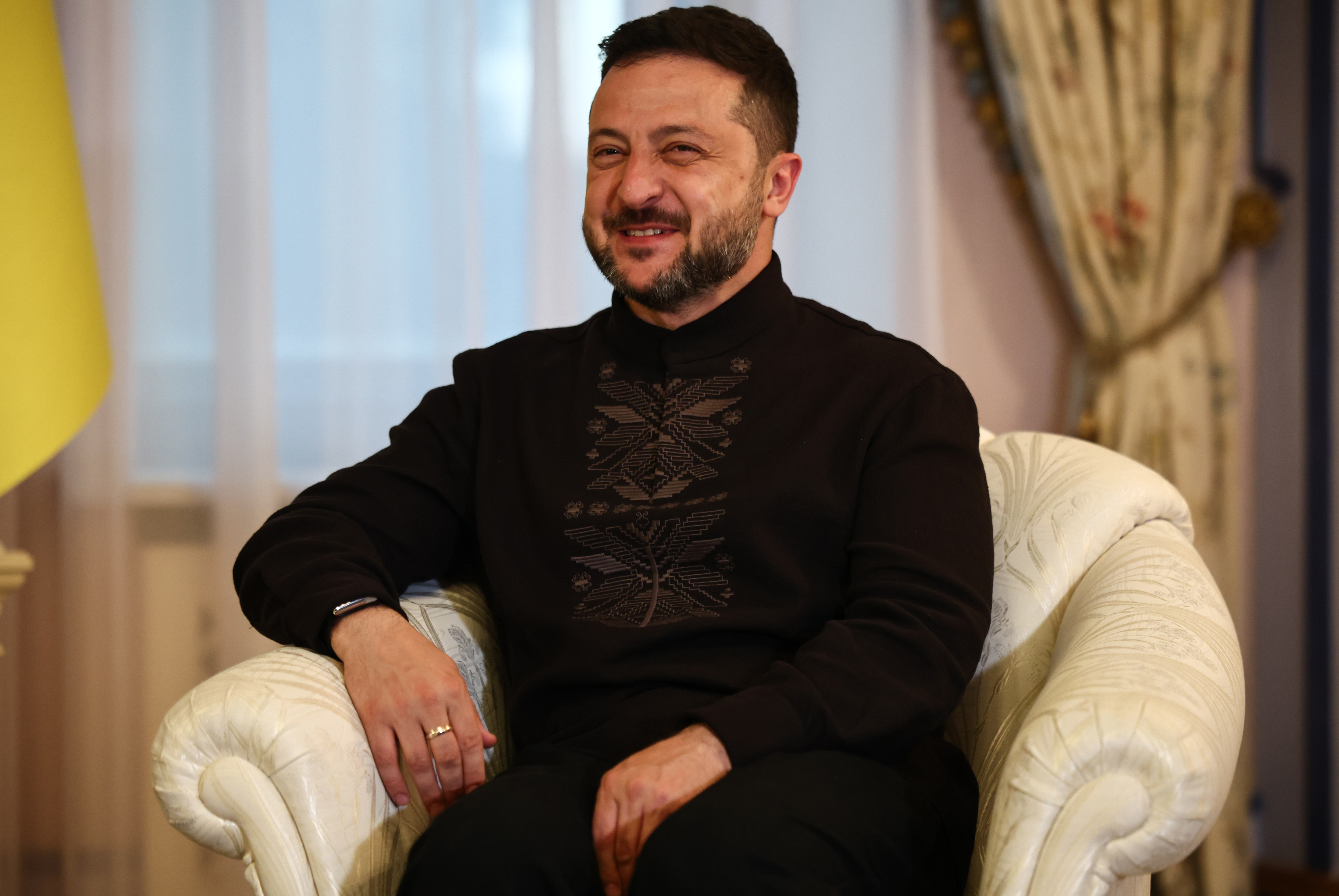 Zelenskyy gives award to Elon Musk for Starlink's role in Ukraine