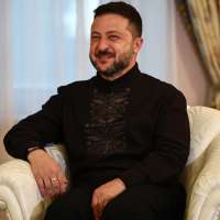 Zelenskyy gives award to Elon Musk for Starlink's role in Ukraine