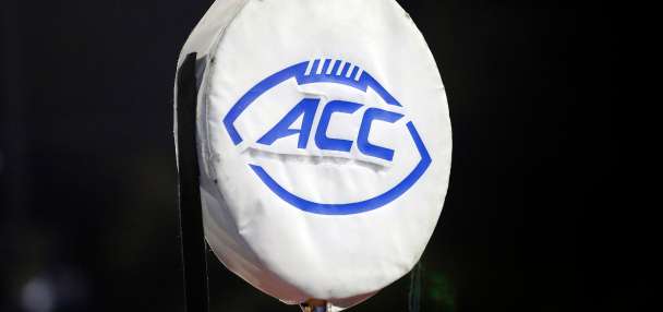 Texas judge puts SEC's new eligibility rule on hold