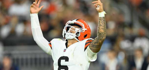 Gabriel, Green make cases for 3rd QB spot in Browns' 37-13 win over Patriots