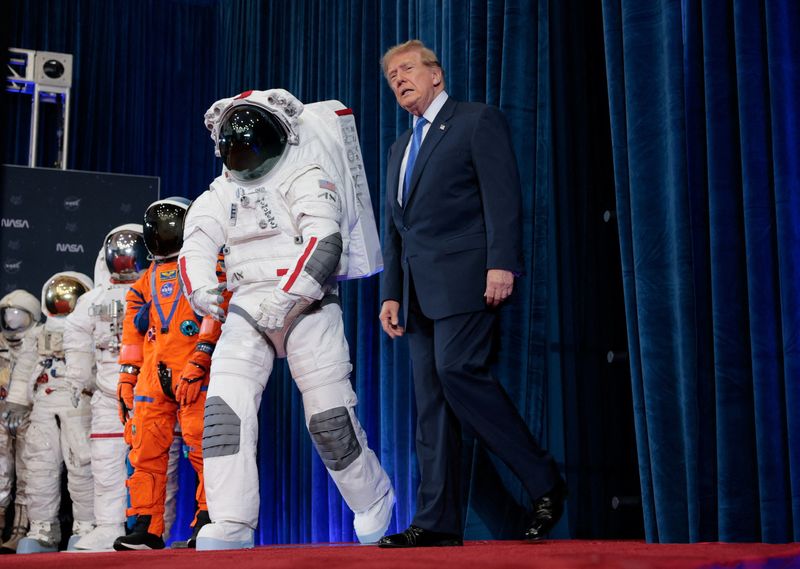 Trump signs order to create a US Space Academy