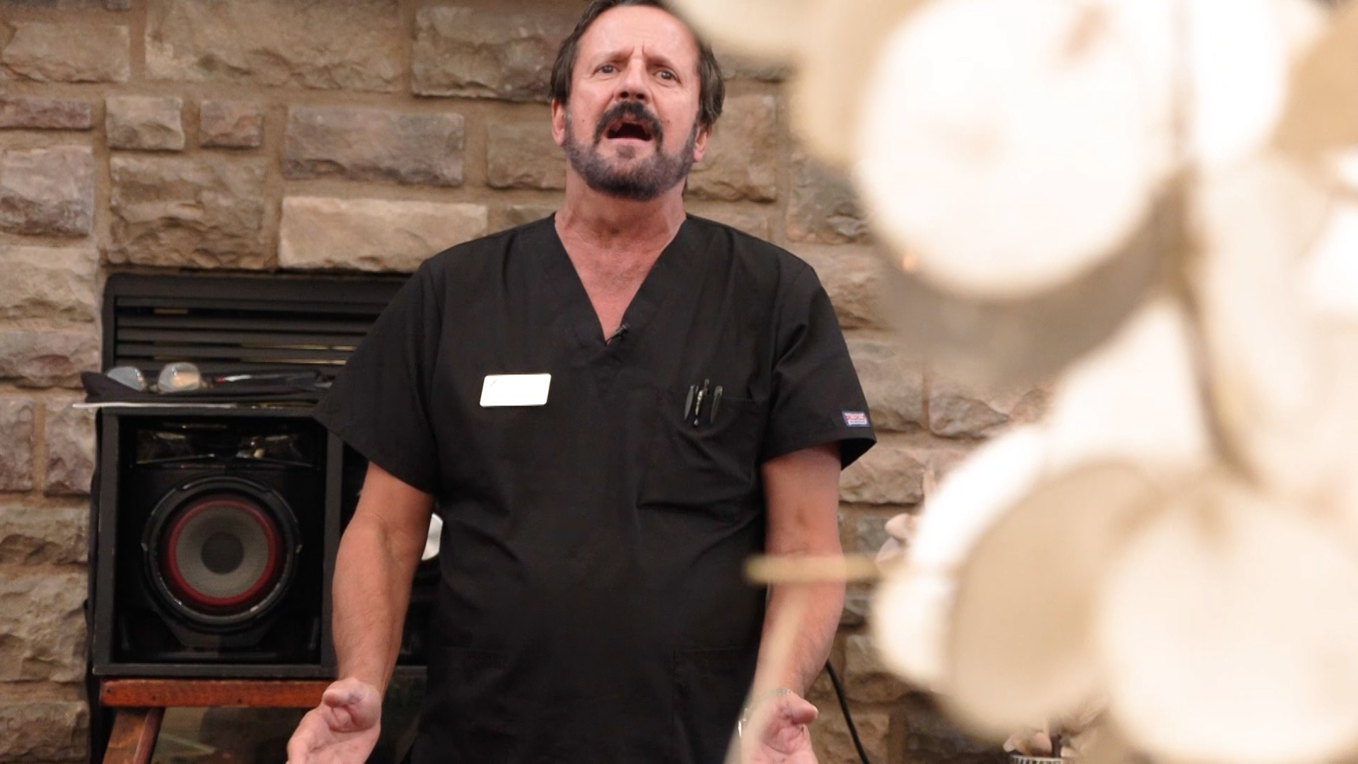 This Utah nurse believes music heals. So he sings opera for his patients