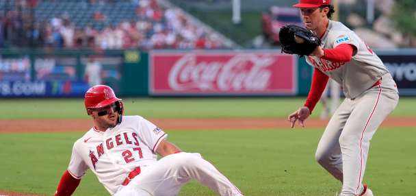 Edmundo Sosa's pinch-hit grand slam in 9th propels Phillies to a wild 5-3 win over Angels