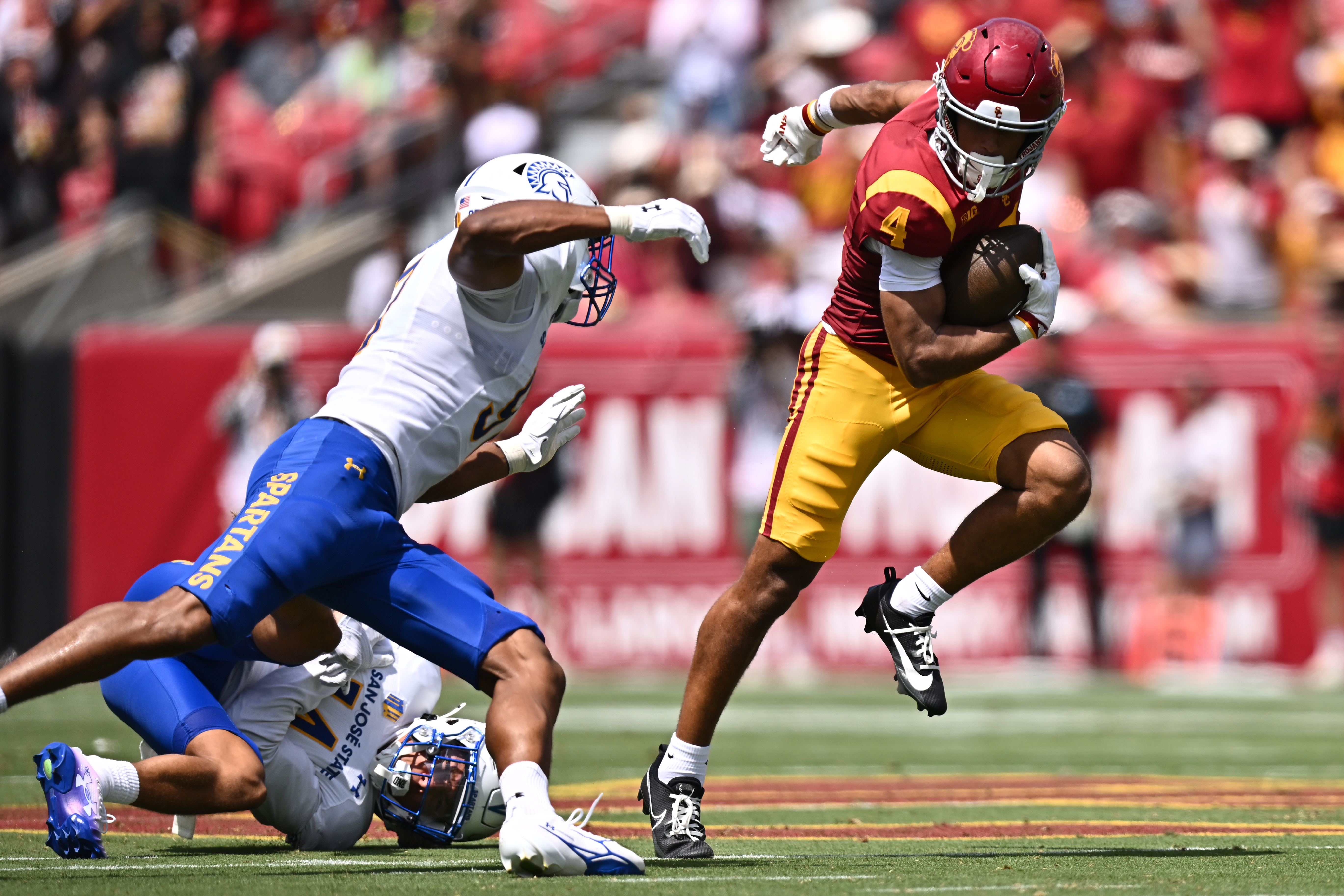 Jayden Maiava, new playmakers lead No. 14 USC to 42-26 win over San Jose State in season opener