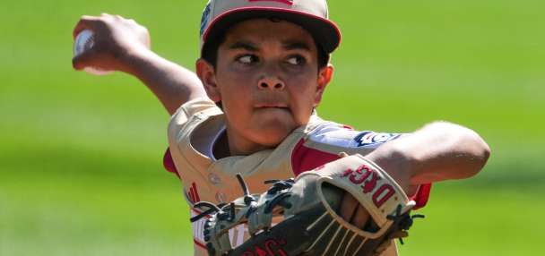 Carsynn Meyer's RBI single sparks Nevada's 12-2 rout of Ohio into LLWS title game