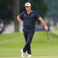 Hovland surges to a 1-shot lead at Tour Championship with cast of challengers lined up behind him