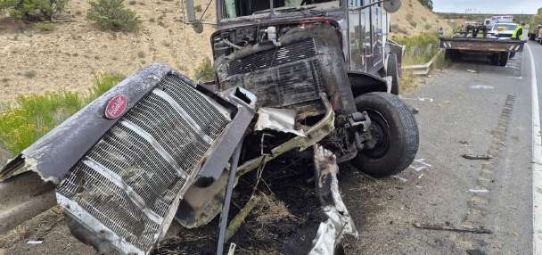 3 killed in Duchesne County after head-on collision with semi