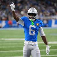 Seattle Seahawks officially sign CB Terrion Arnold, who faces felony charges