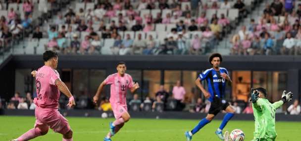 Lionel Messi scores 4 goals, adds assist to lead Inter Miami to 7-1 romp over Montreal