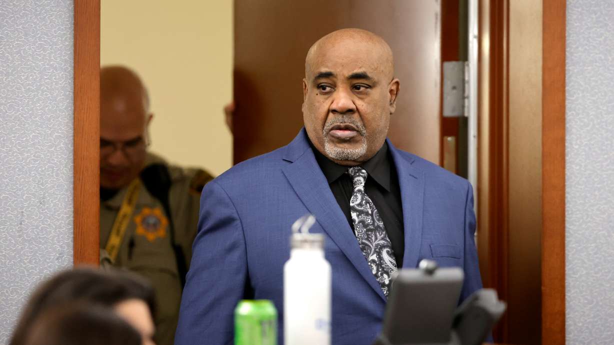 Duane Davis enters the courtoom during his trial, related to the 1996 killing of rapper Tupac Shakur, in Clark County District Court at the Regional Justice Center in Las Vegas on Thursday, Aug. 27, 2026.
