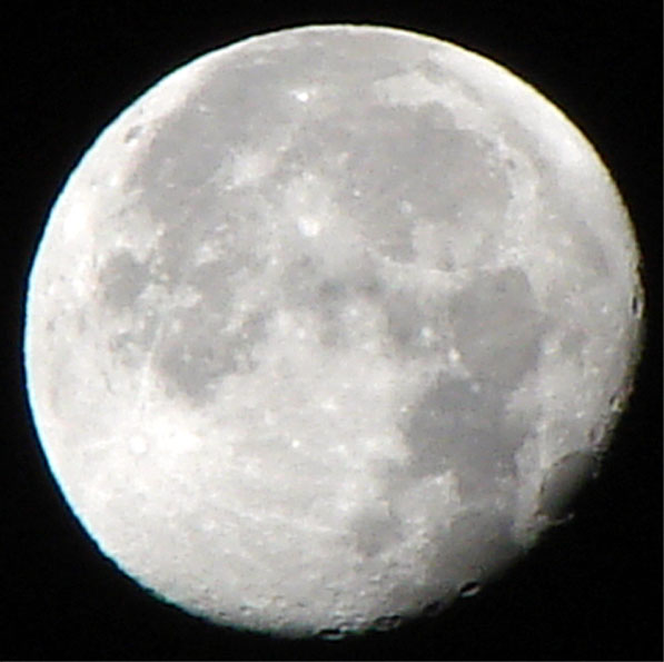 Brightest Moon In Decades Saturday Evening, March 19, 2011